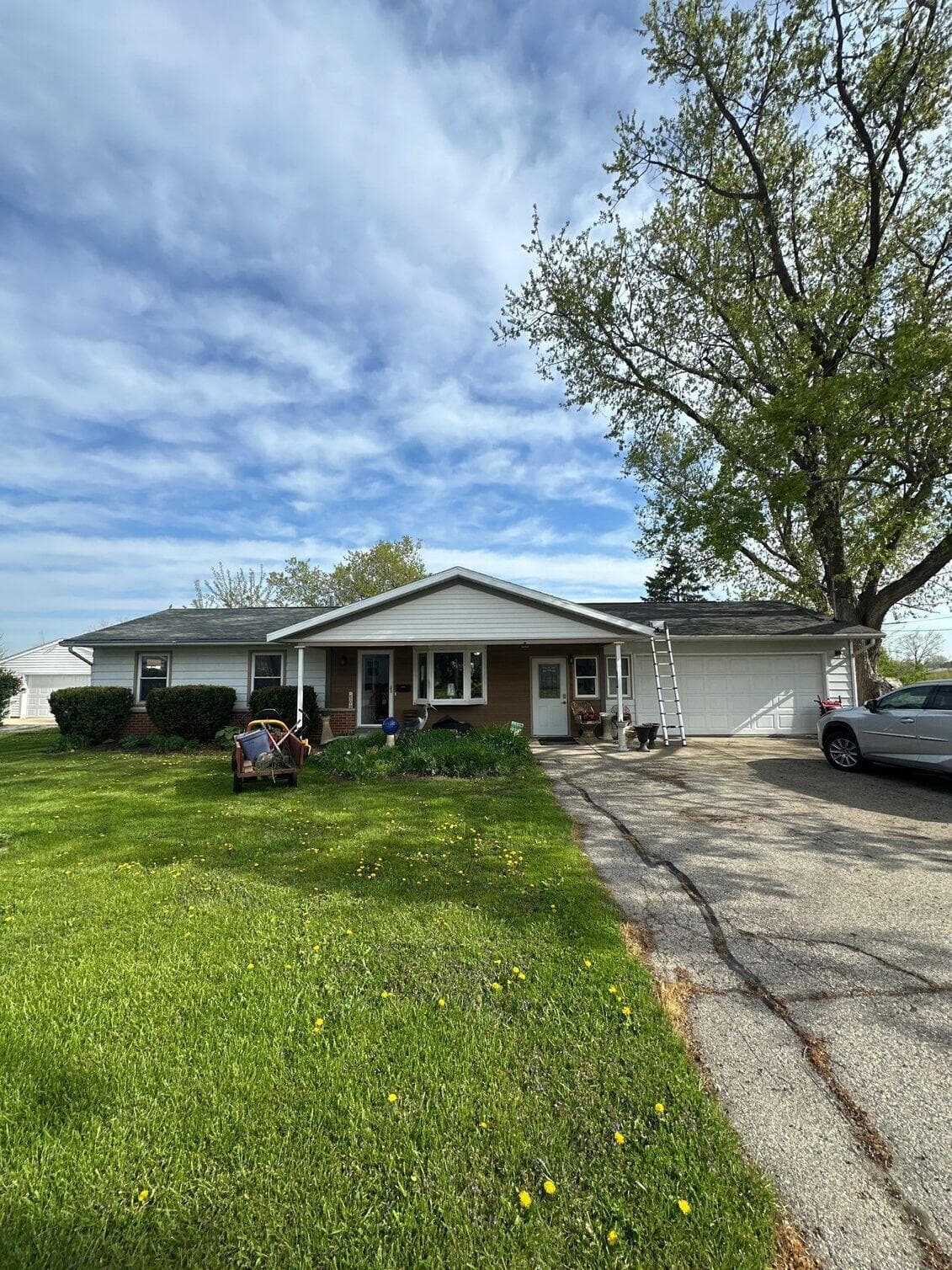 Hail Damage Repair job image